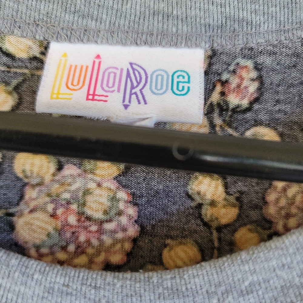 Lularoe Randy Tee